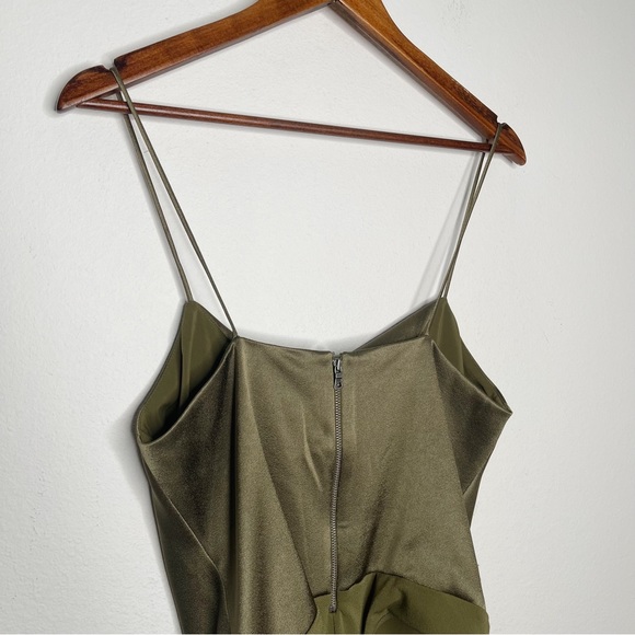 Alice & Olivia Harmon Olive Green Satin Cowl Neck Bodysuit - Picture 9 of 10